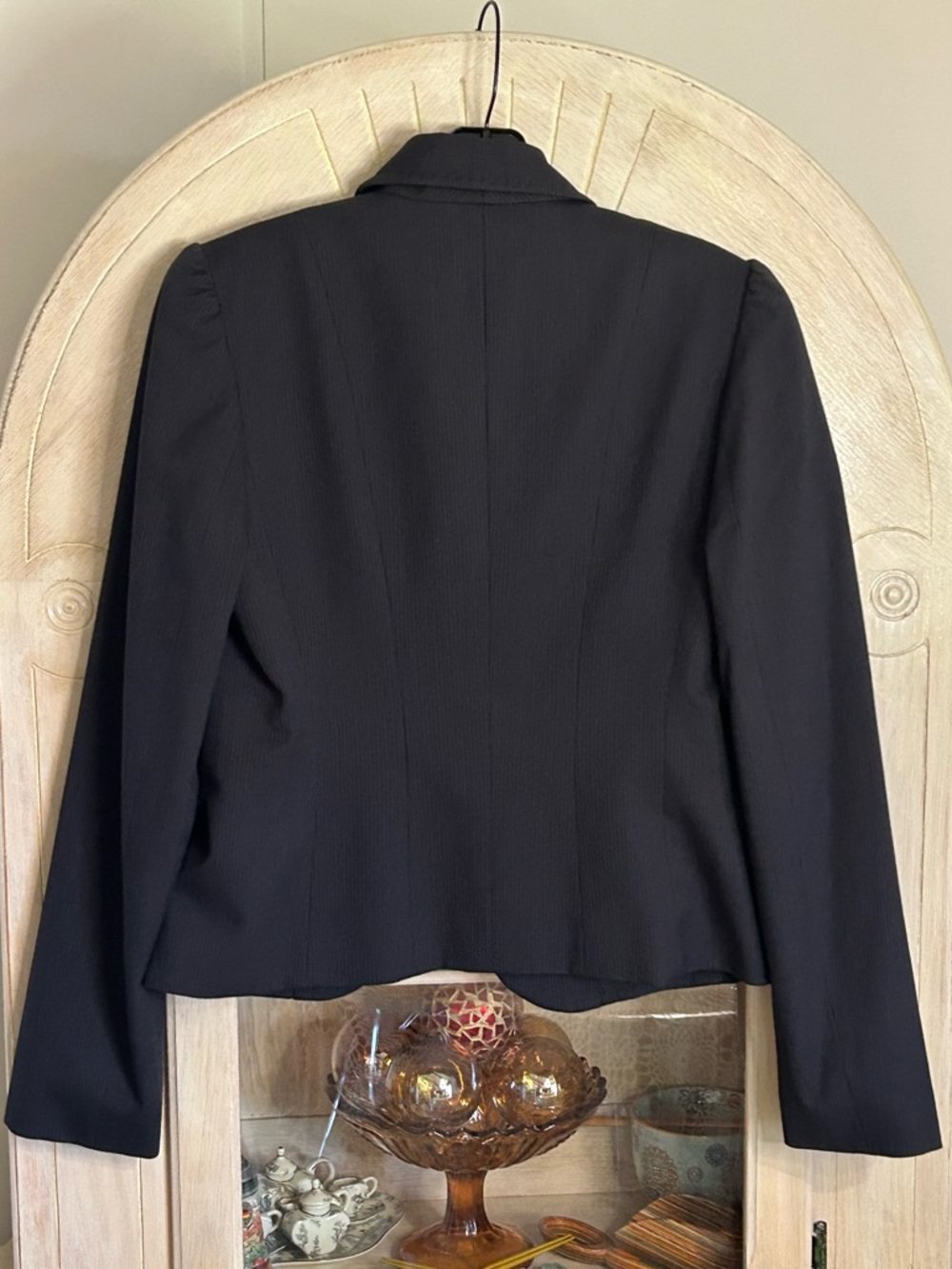 Tahari Dark Navy Pinstripe Single-Button Blazer, Size 8( Size tag is cut off) - Picture 6 of 16